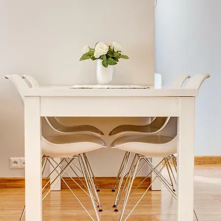 Apartament Sloneczny Lägenhet