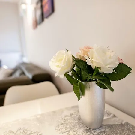 Apartament Sloneczny Lägenhet *